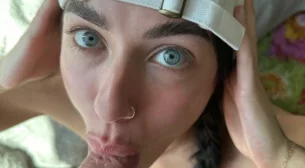 Подруга любит фотографироваться с членом во рту (46 фото)