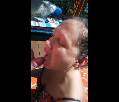 Зрелая жена сосет хуй на даче, вся сперма в рот Россия